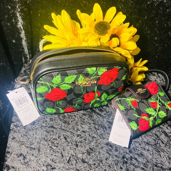 Coach bag & wallet - Gorgeous floral purse w/ matching wallet (sold as a set) - Picture 2 of 16